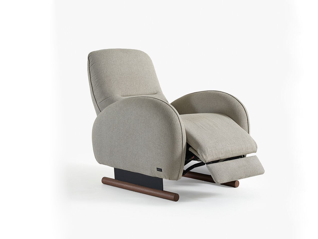 Тканевое кресло с подлокотниками NDESIGN Ezora ARCH-00108219 - Вид №2