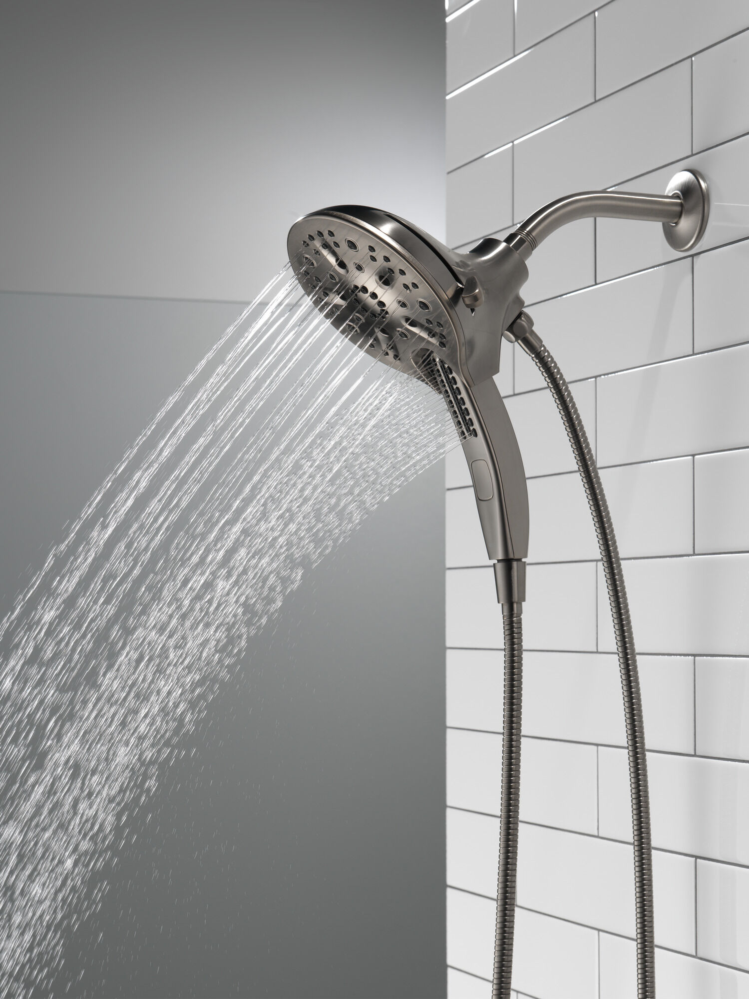 58620-KS25-PK In2ition® H2Okinetic® Душ два в одном с 5 настройками Delta Faucet Universal Showering Черный нержавеющий  - Вид №20
