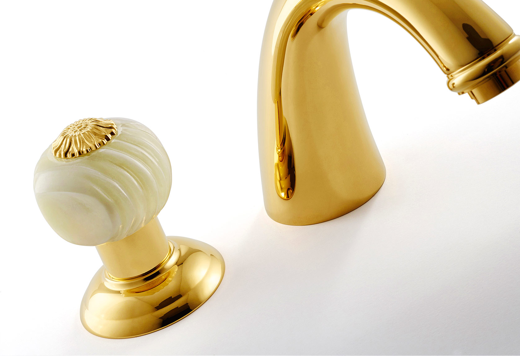 2108 ** 09O Смеситель для умывальника Nicolazzi Series Onice  - Вид №3