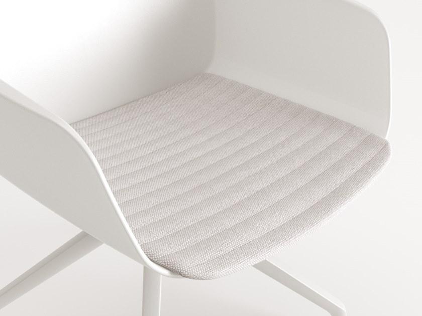 VAGHI Стул полипропиленовый с подлокотниками для залов ожидания Libera Li2f / lc2f - Вид №1