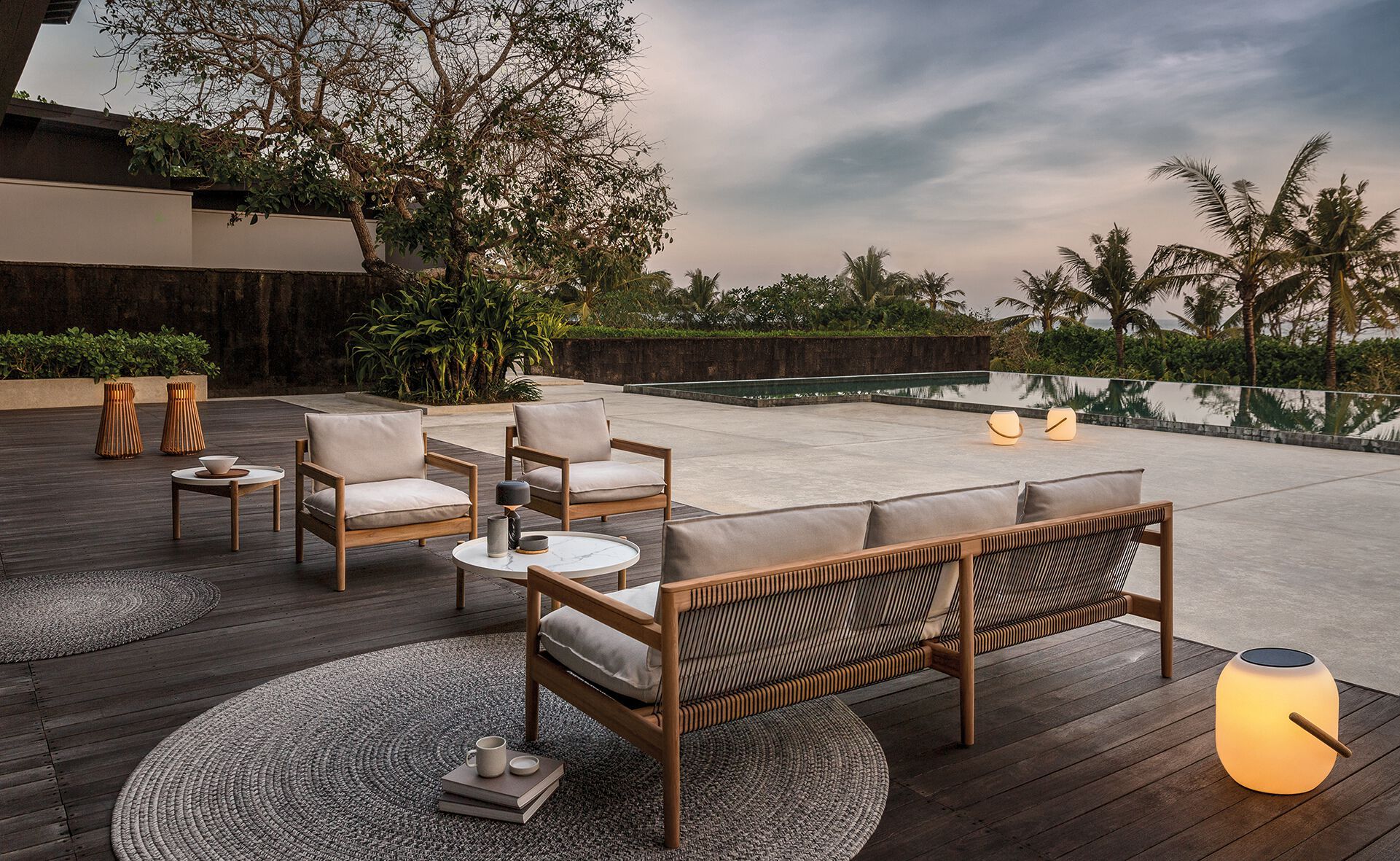 3-местный тканевый садовый диван Gloster Saranac ARCH-00029561 - Вид №1