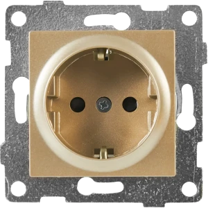 Розетка встраиваемая Gusi Electric с заземлением с защитной шторкой цвет шампань