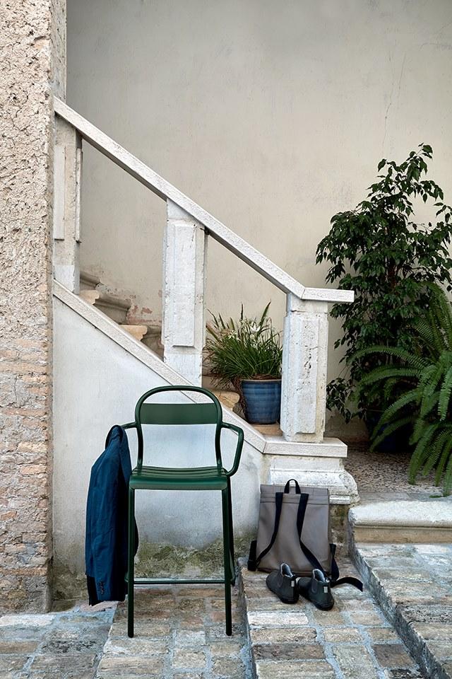 COLOS Высокий штабелируемый табурет из листового металла с подлокотниками Stecca sun-id-1381347 - Вид №2