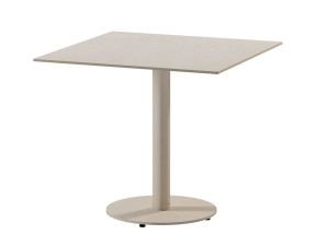 Квадратный садовый стол из ламината