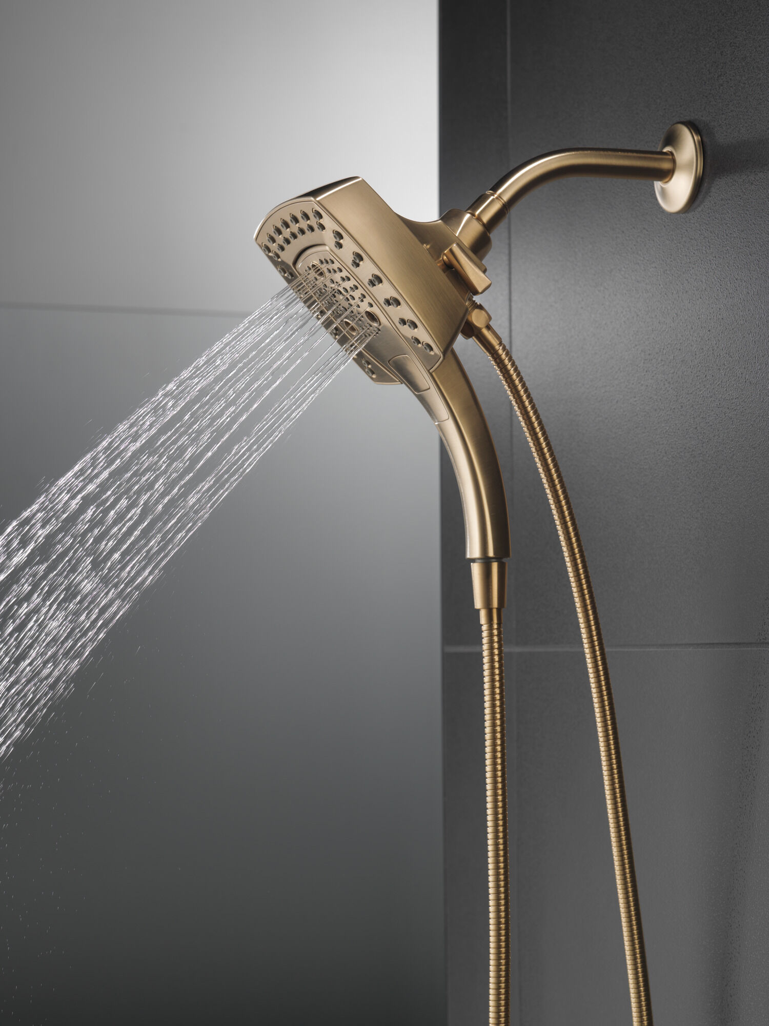 58474-CZ25 H2Okinetic® In2ition® Душ два в одном с 5 настройками Delta Faucet Universal Showering Шампанское бронза  - Вид №3