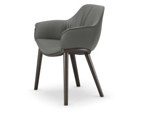 Кожаный мягкий стул с подлокотниками