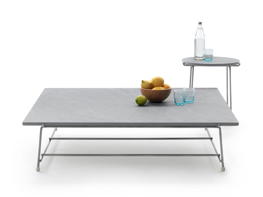 Низкий каменный журнальный столик Flexform Any Day Outdoor ARCH-00085560