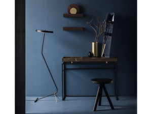 Туалетный столик из шпона