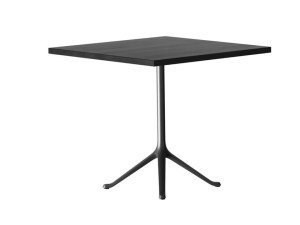 Квадратный стол из массива дерева со спицами