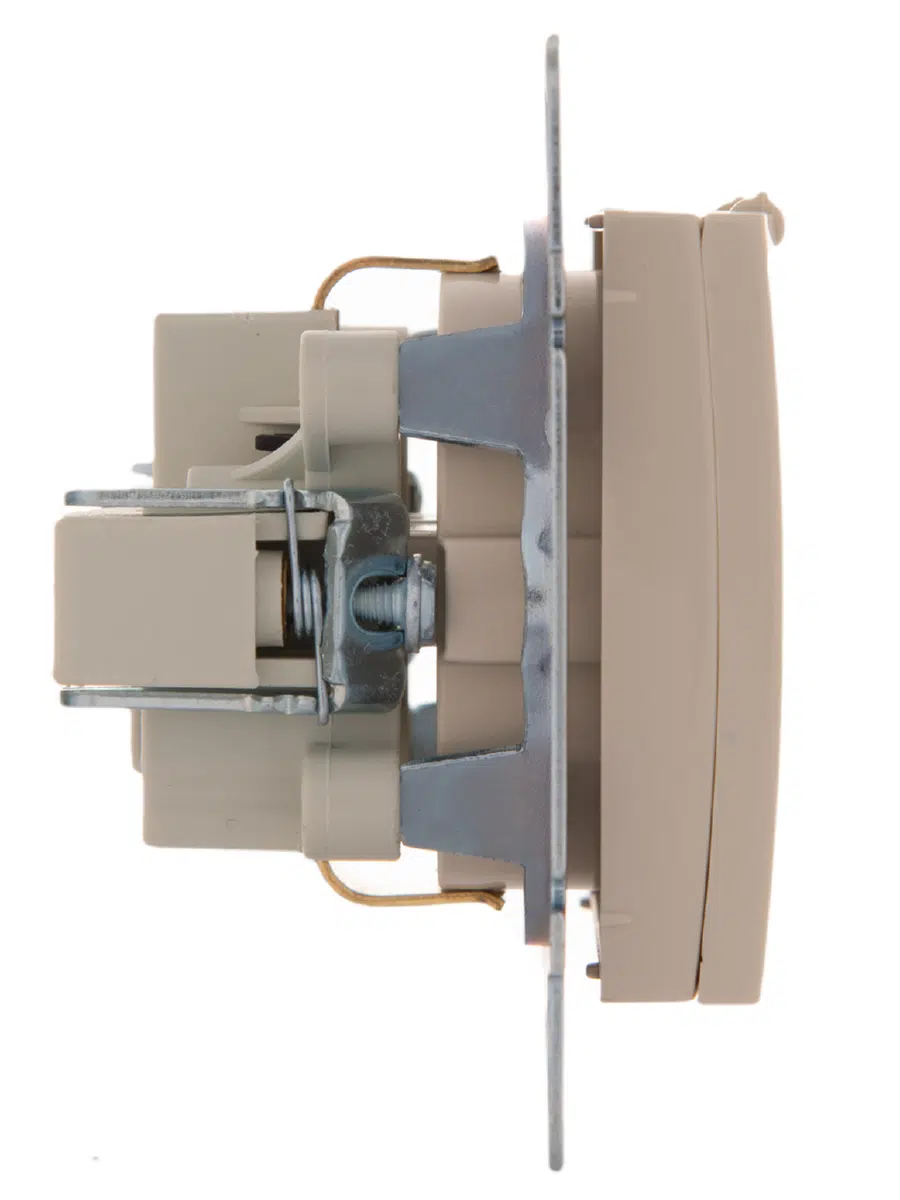 KARINA Розетка сз с крышкой кремовый LEZARD 707-0388-123В - Вид №4