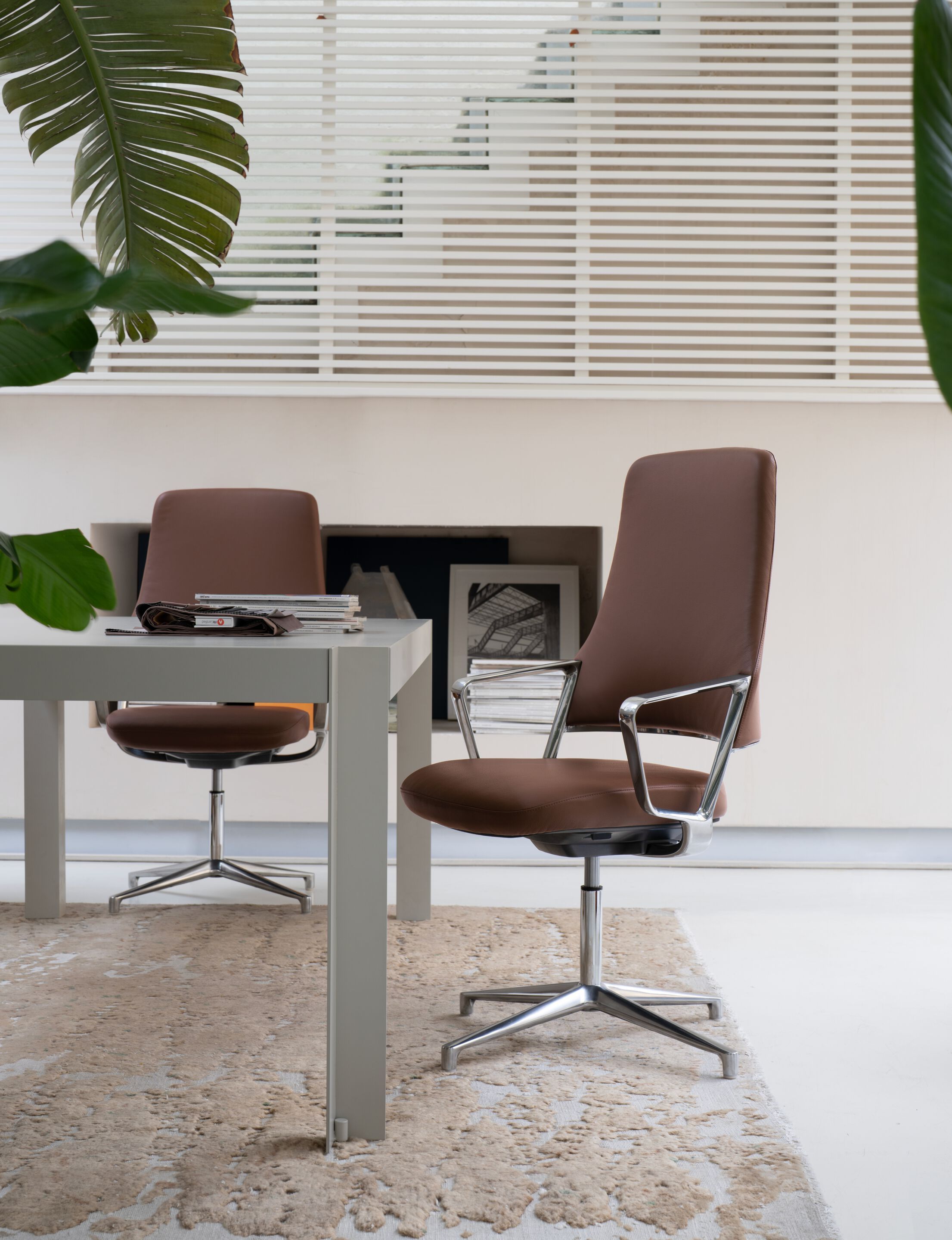 Кожаный офисный стул с подлокотниками с 4 спицами Quinti Sedute Aventador ARCH-00138755 - Вид №1