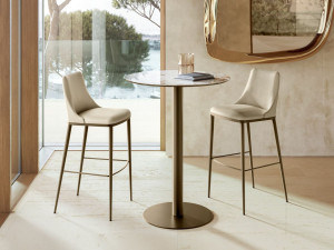 Высокий круглый керамический стол