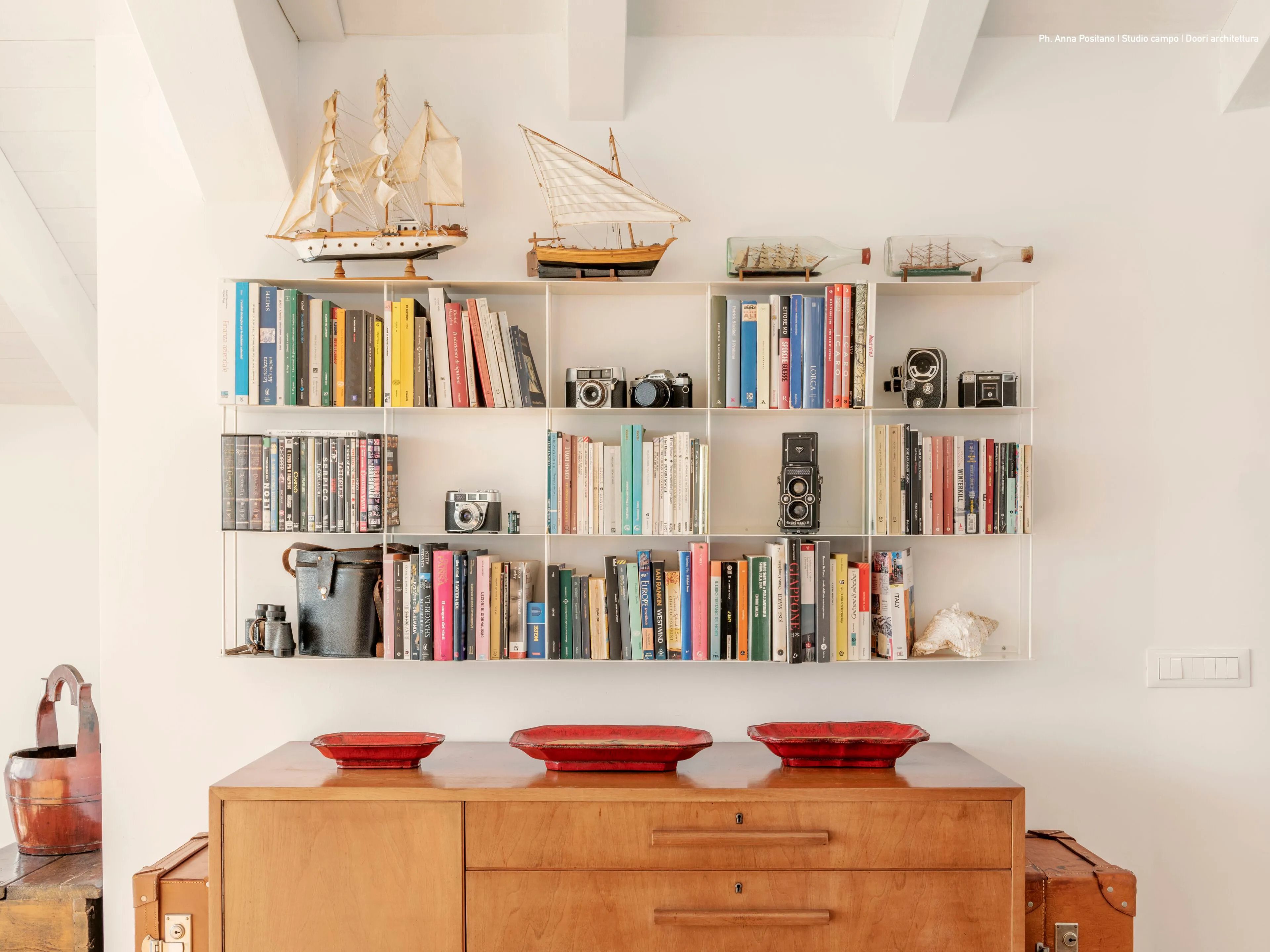 Алюминиевый секционный настенный книжный шкаф KRIPTONITE Krossing ARCH-00131150