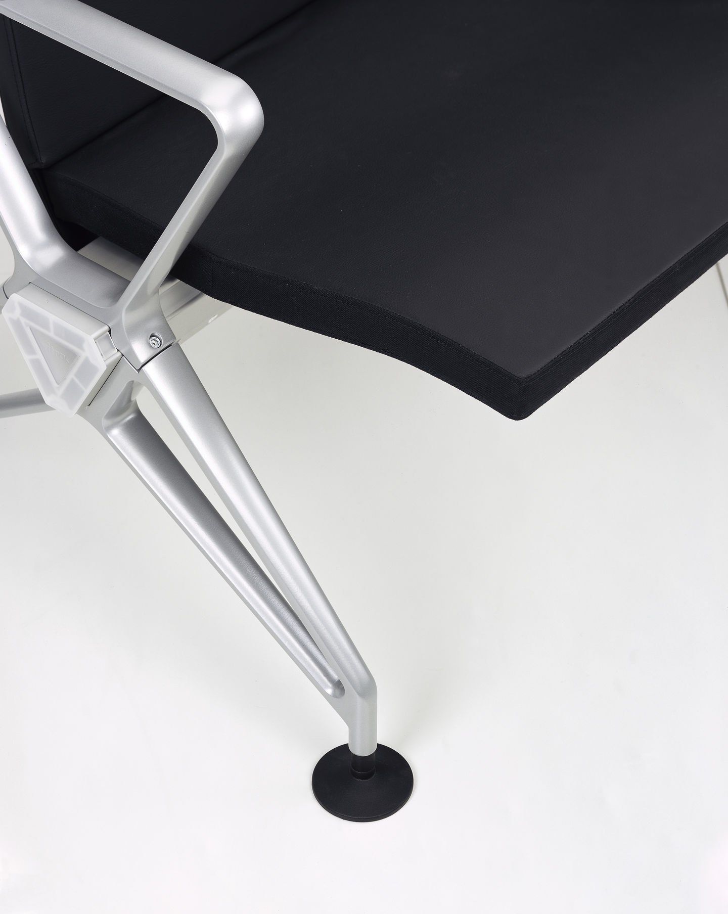 Сиденье на пенополиуретане с подлокотниками VITRA AIRLINE ARCH-00115211 - Вид №8