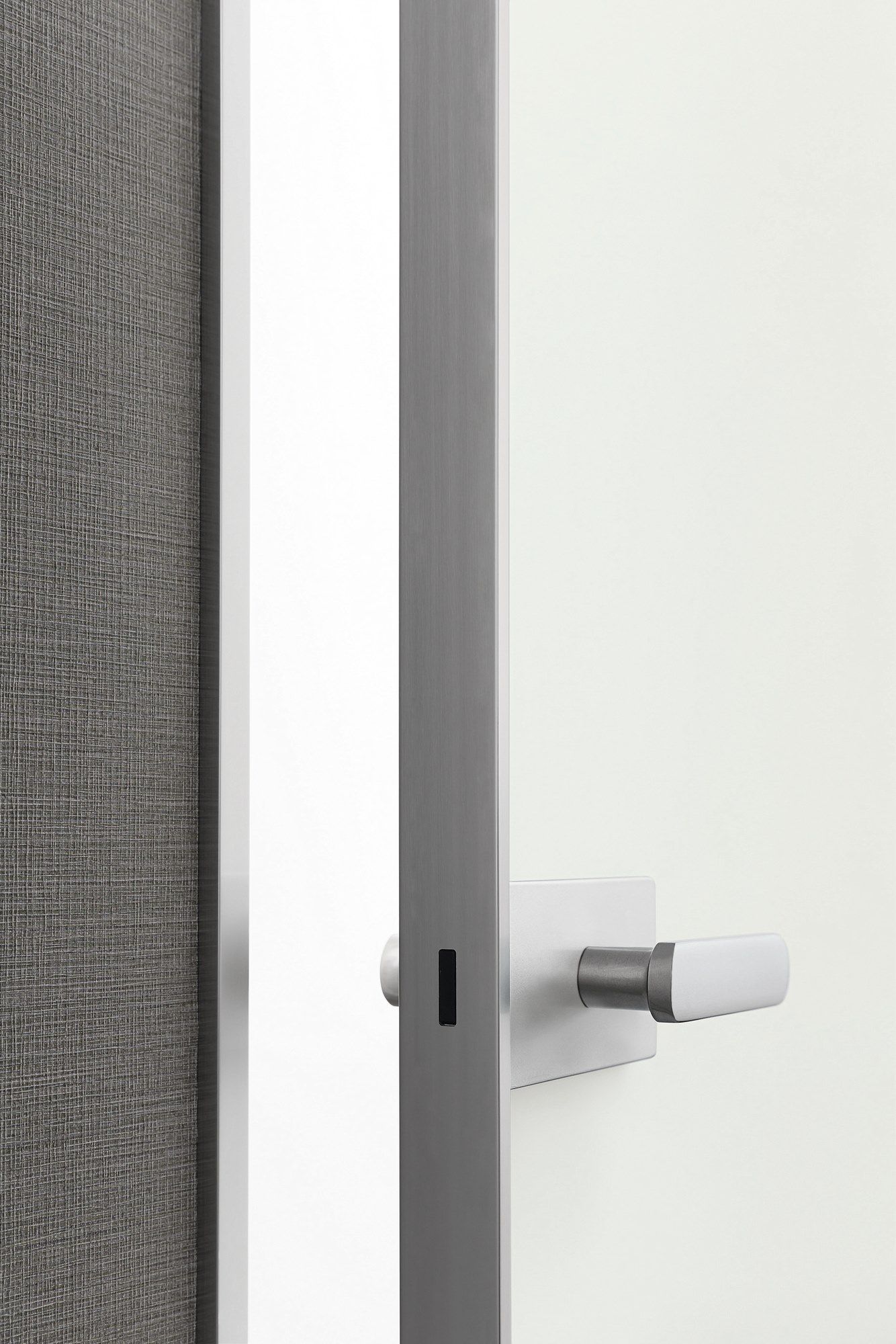 Алюминиевая и стеклянная распашная дверь с выдвижными петлями Lualdi двери ARCH-00141608 - Вид №4