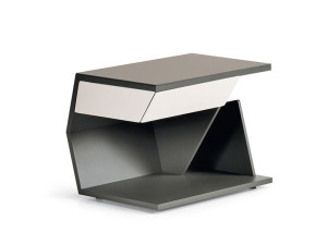 Прямоугольная тумбочка с ящиками