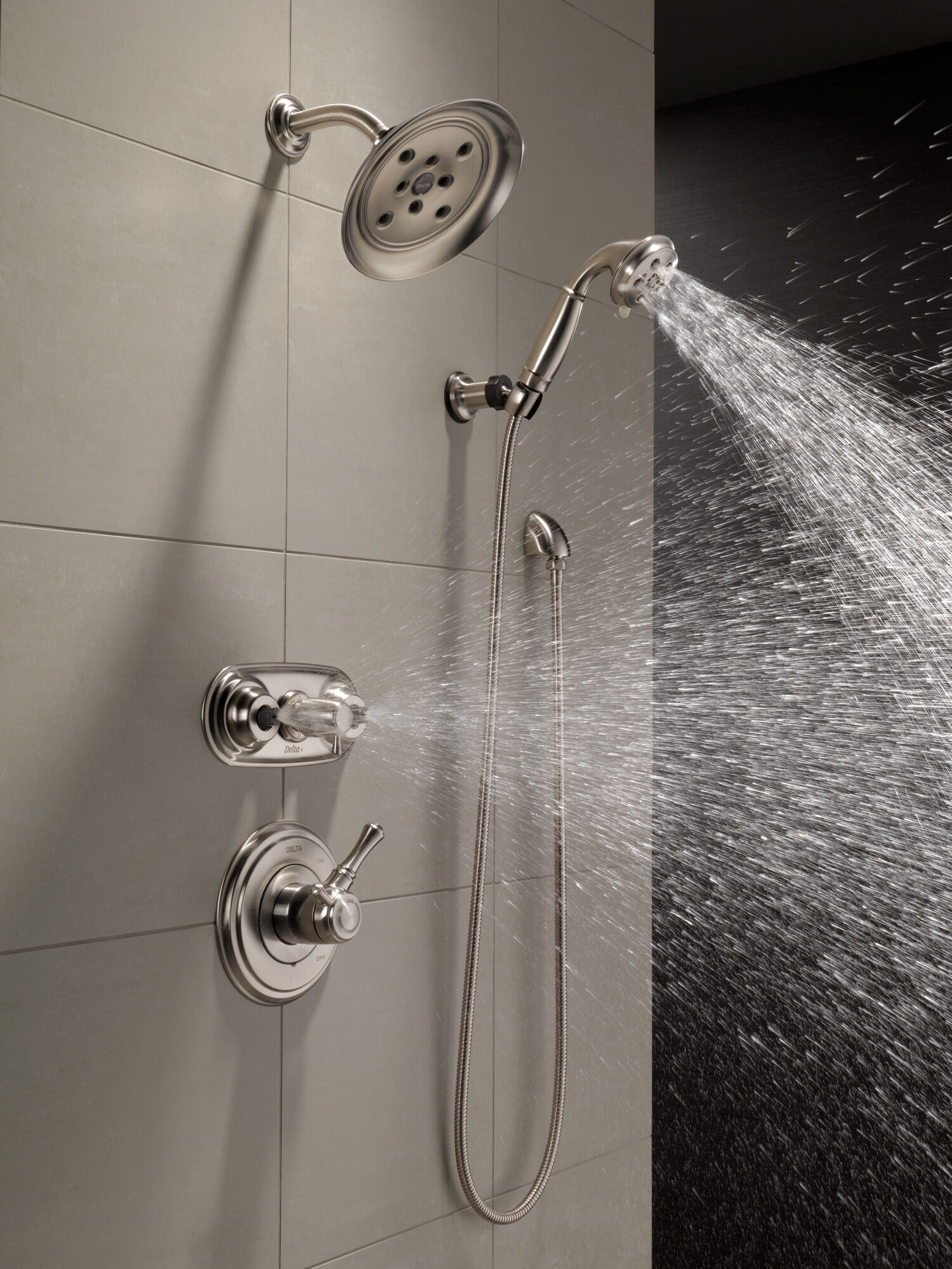 T17297-SS Накладка для душа Monitor® 17 серии H2Okinetic® Delta Faucet Cassidy Нержавеющая сталь  - Вид №5