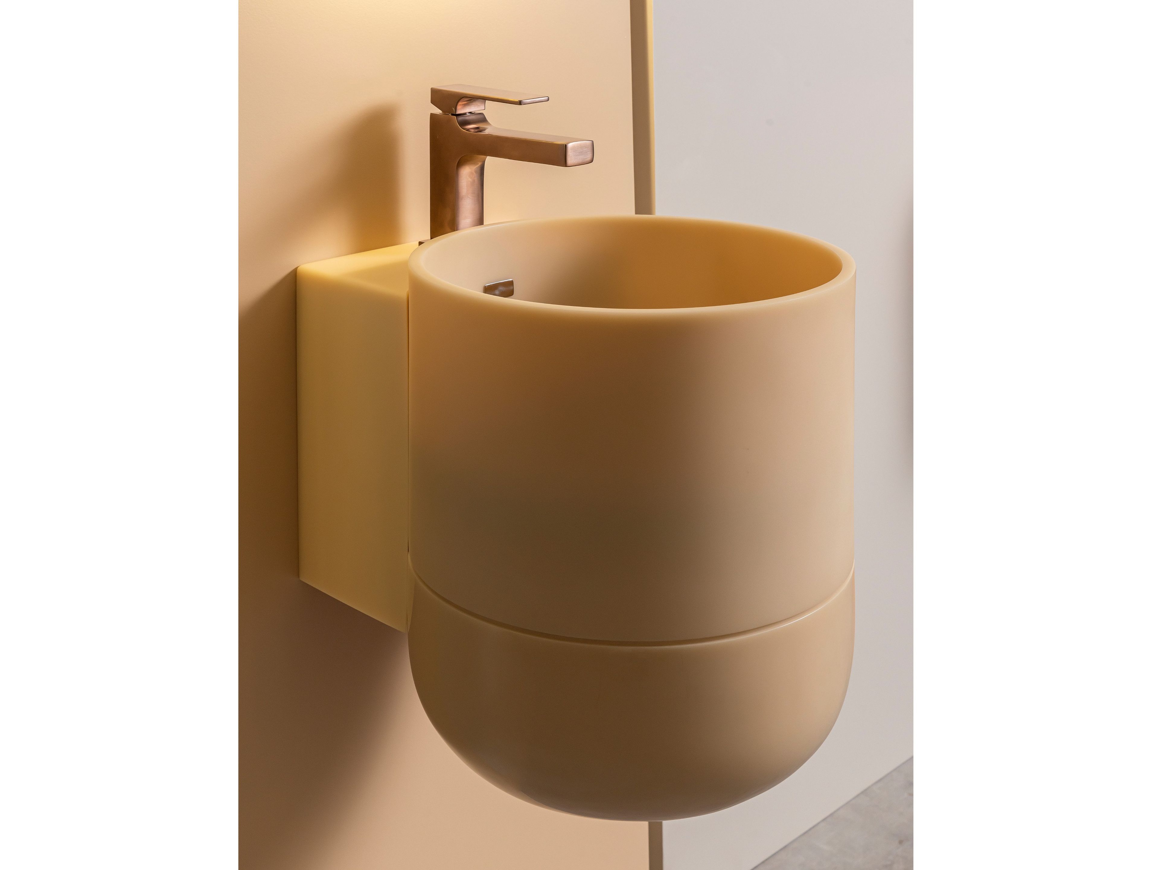 Смоляная подвесная ручная мойка Vallvé сердце ARCH-00082931 - Вид №6