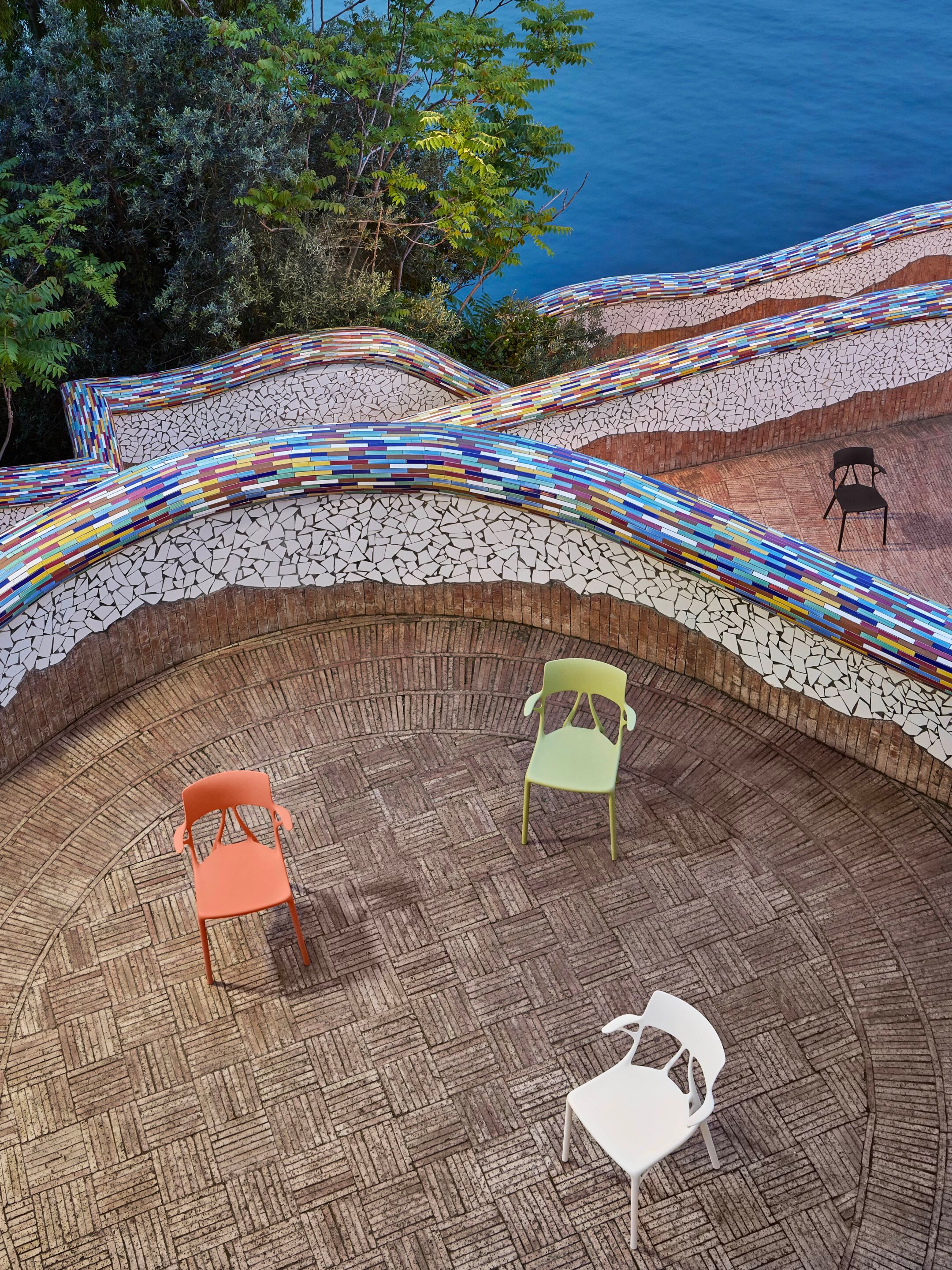 Стул из переработанного инженерного пластика с подлокотниками Kartell A. I ARCH-00030054 - Вид №10