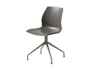 Вращающееся кресло на полипропиленовом насесте