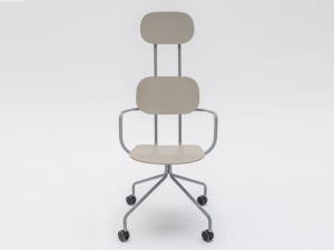 Офисное кресло из фанеры с колесами на насесте