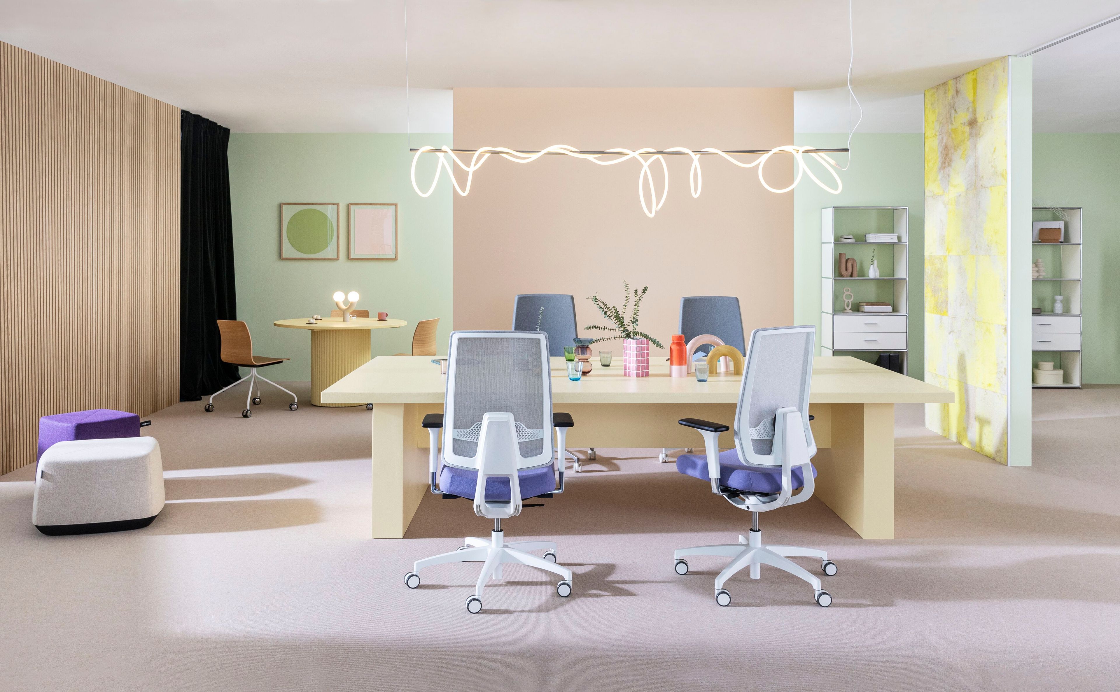 Поворотный регулируемый по высоте офисный стул с подлокотниками Dauphin Indeed Automatic ARCH-00000553 - Вид №1