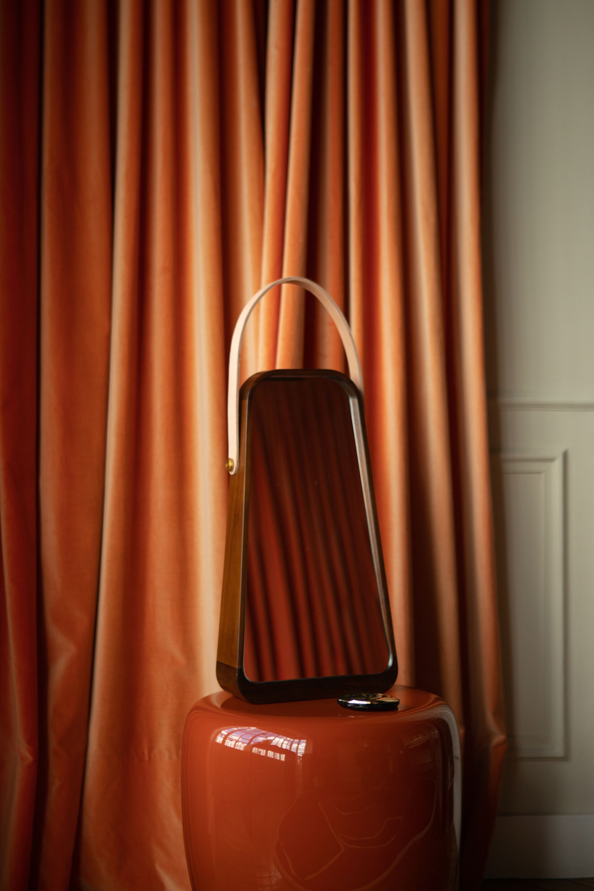 Зеркало с поворотным столом из грецкого ореха REDA AMALOU DESIGN ARCH-00017684 - Вид №3