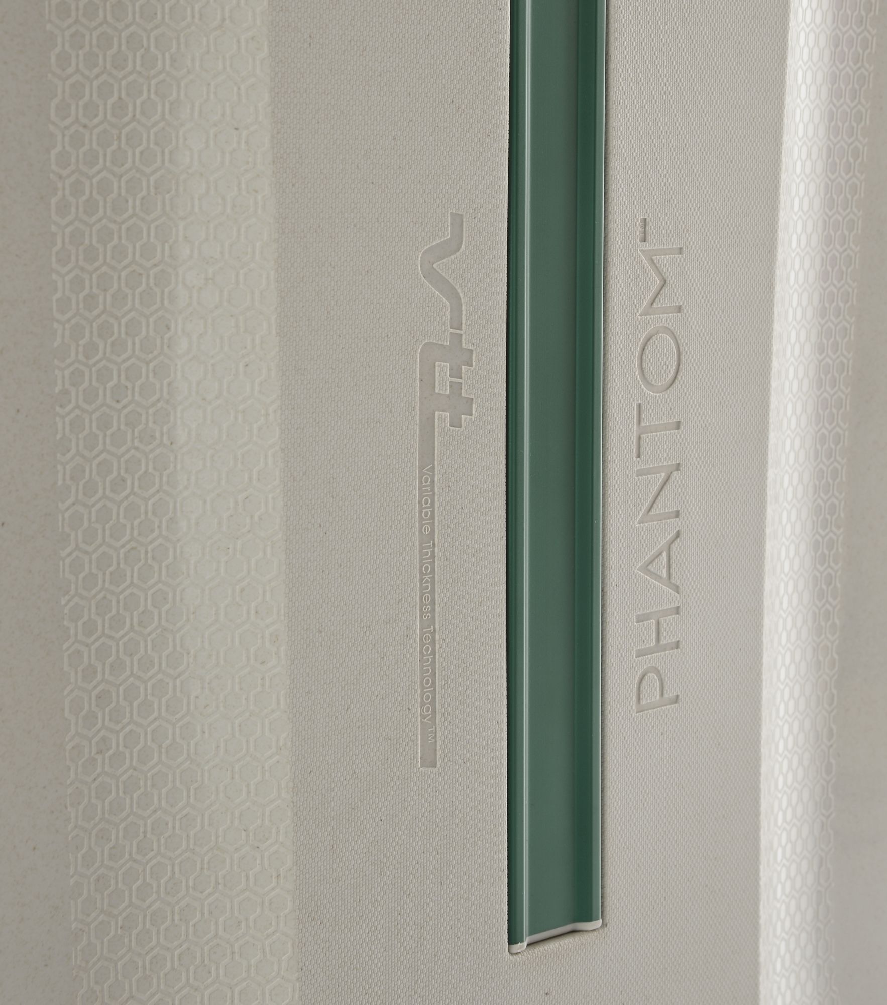 EPB402-53 Чемодан EPB402 Spinner M Epic Phantom BIO  - Вид №6