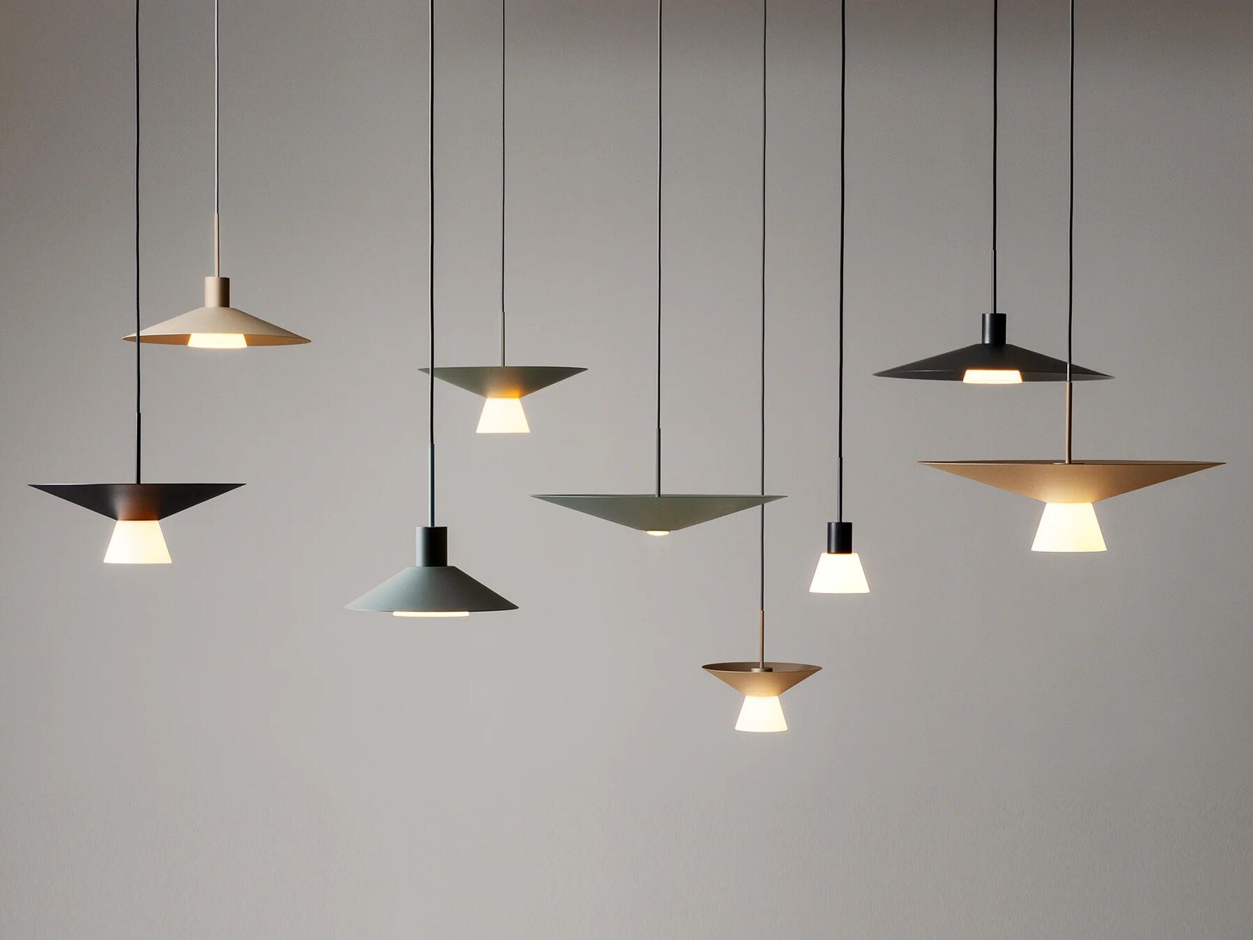 Металлический светодиодный подвесной светильник Estiluz Belt ARCH-00105269