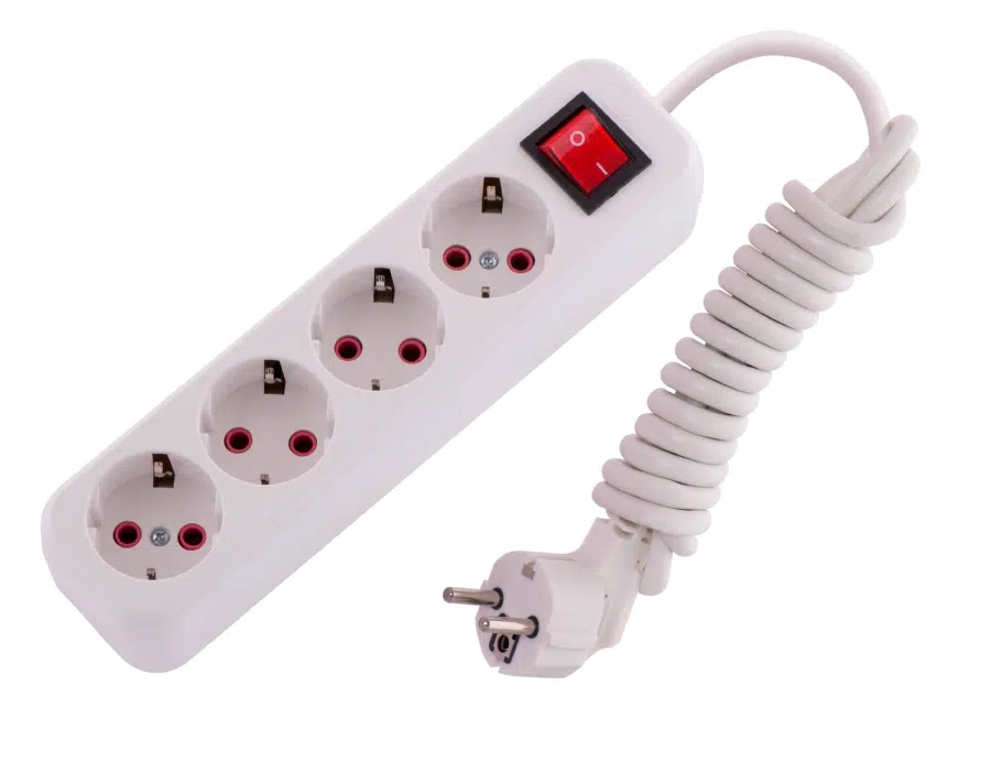 LILA Удлинитель с заземлением 4 входа, 2 метра с выключателем белый LEZARD 720-0402-402