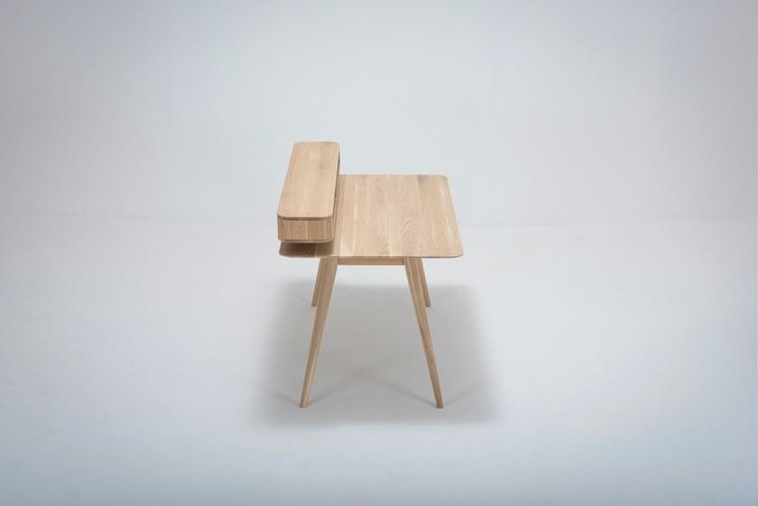 Gazzda Прямоугольный стол из дуба с полками Ena 032 - Вид №3