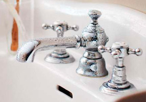 Gentry Home Смеситель для раковины мостик на 2 отверстия 200мм Mayfair Incalux GH100266 - Вид №1