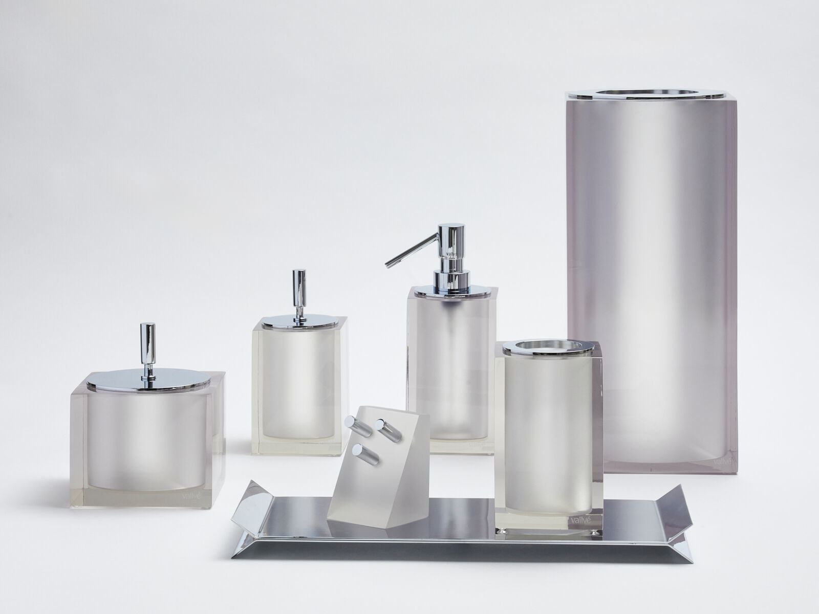 Держатель для хлопковых палочек из смолы с крышкой Vallvé GLOSS LIGHT SILVER ARCH-00075042 - Вид №1