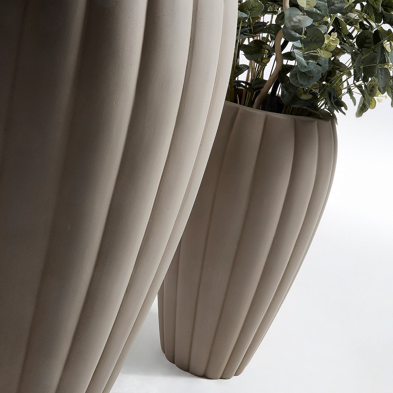 Ваза бетонная серая Linn от La Forma, 2 штуки LA FORMA LINN 342694 Серый  - Вид №1