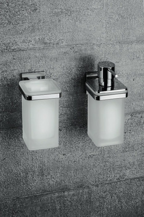 B3702 BasicQ Стакан настенный COLOMBO Basic Q Colombo Design - Вид №1