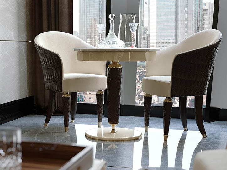 Кожаное кресло с подлокотниками Turri номер три ARCH-00092276