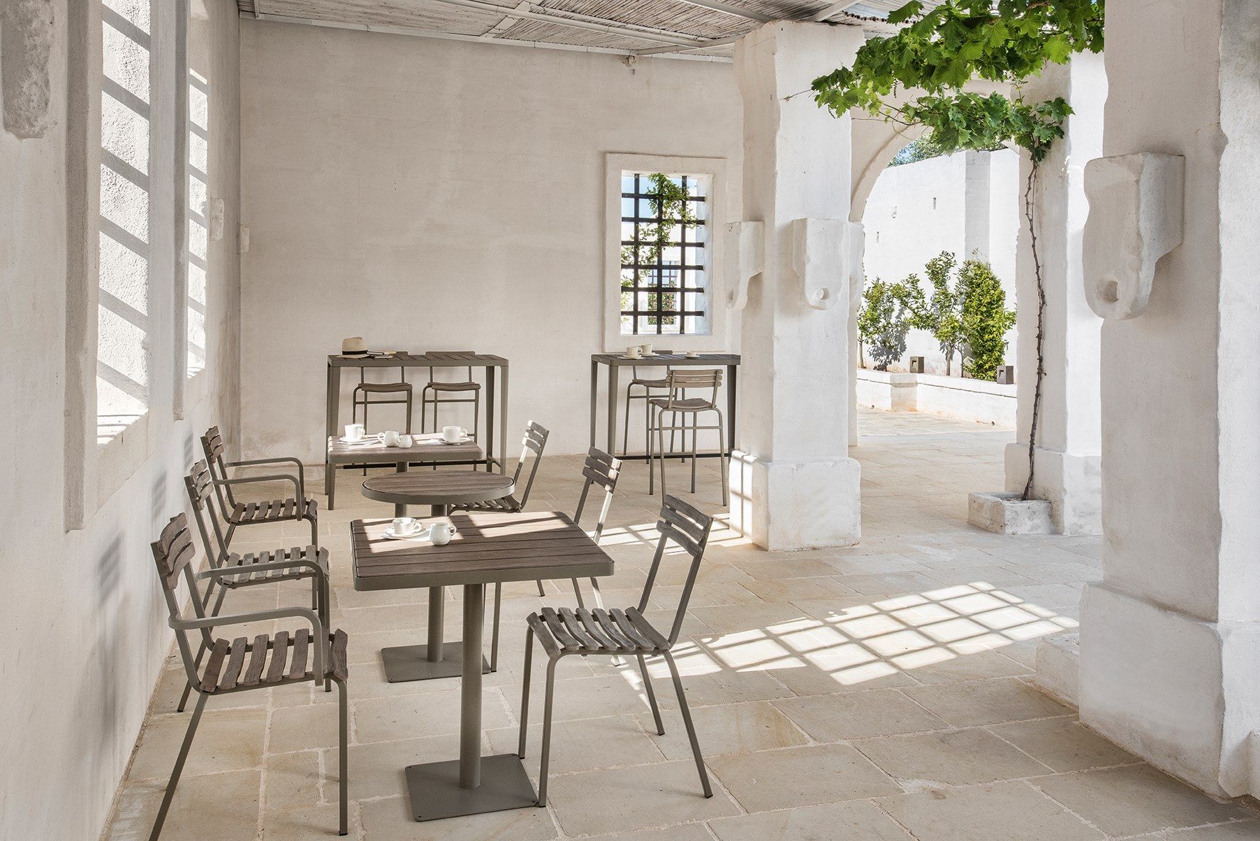 Квадратный стол из тикового дерева Ethimo Laren ARCH-00068007 - Вид №1