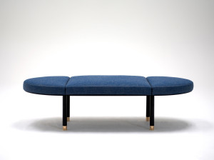 Мягкая скамейка из ткани