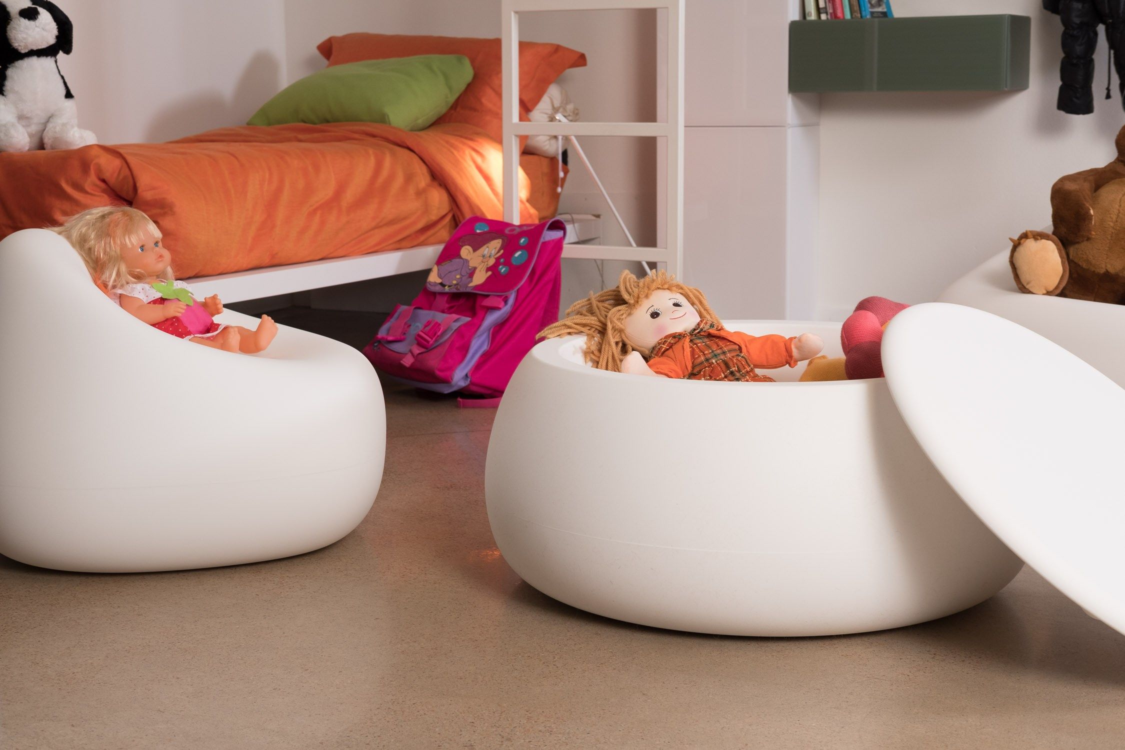 Журнальный столик из полиэтилена PLUST T Ball ARCH-00122215 - Вид №5