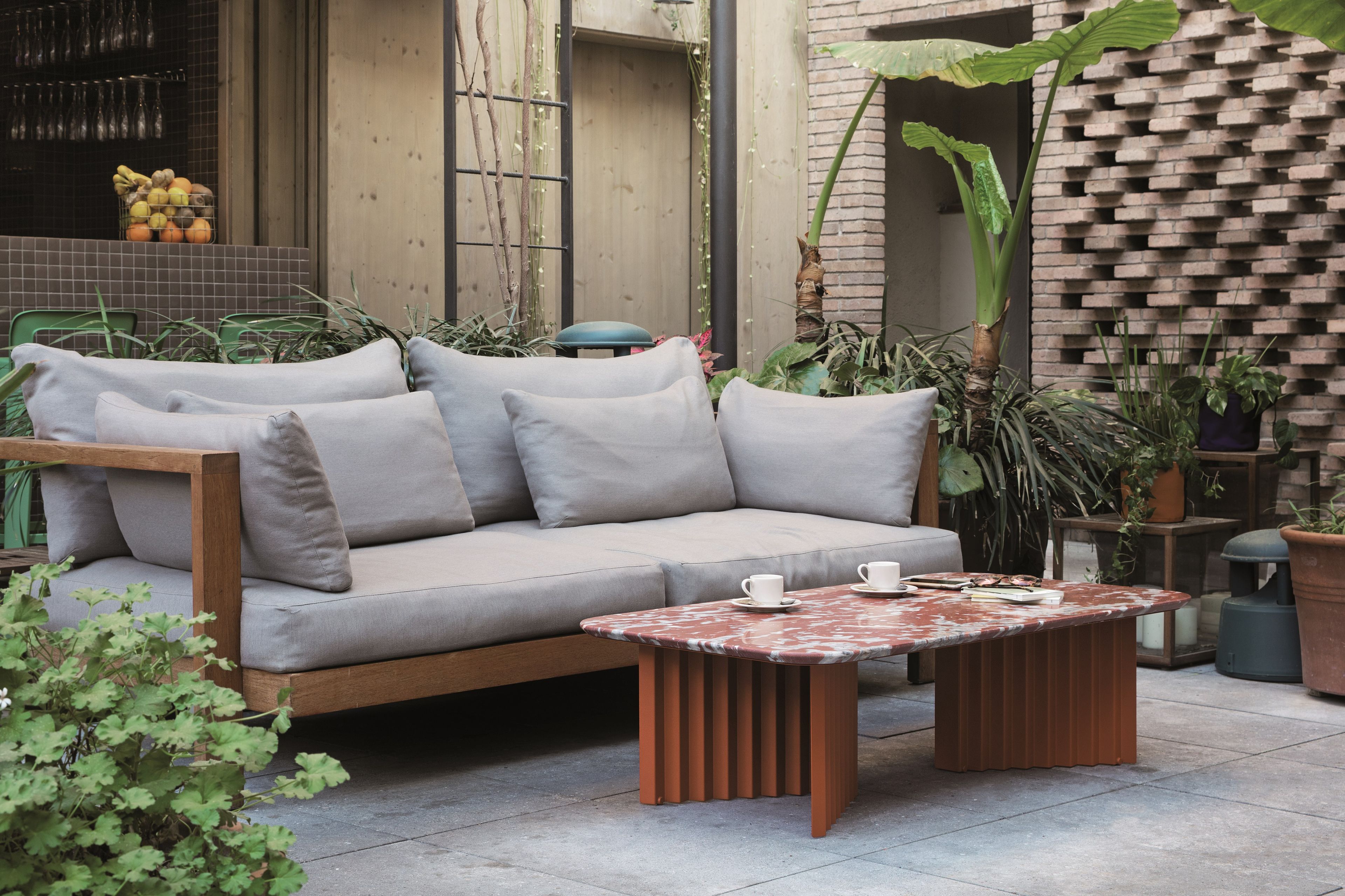 Прямоугольный низкий журнальный столик из мрамора и стальной основы RS Barcelona Plec ARCH-00122036 - Вид №7