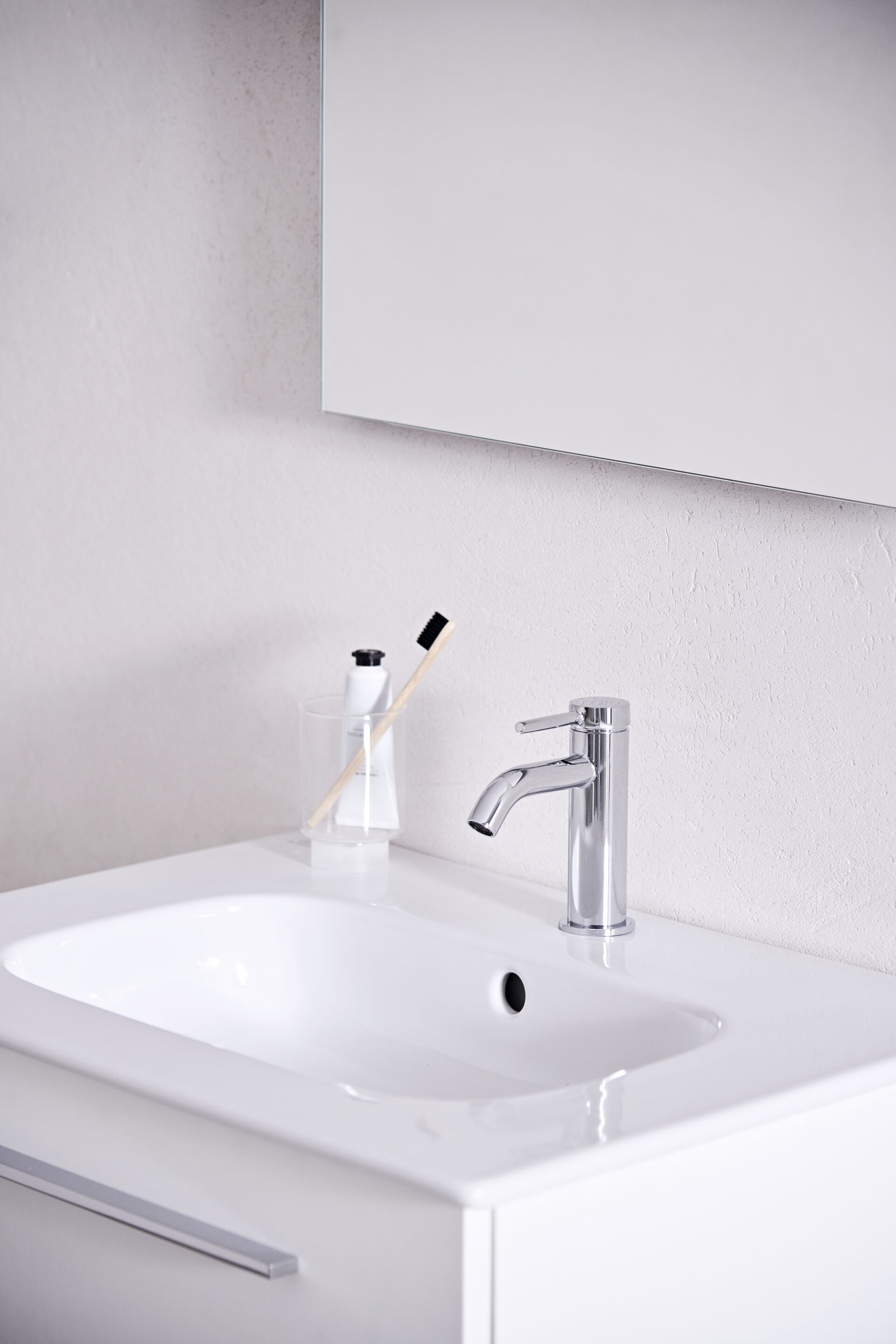 Однорычажный смеситель для раковины с автоматическим сливом Ideal Standard Ceraline Nuovo ARCH-00054714 - Вид №3