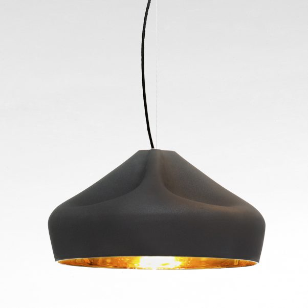 094696 Подвесной светильник 47 черно-золотой Marset Pleat Box  - Вид №1