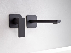 Латунный настенный смеситель для раковины с 2 отверстиями