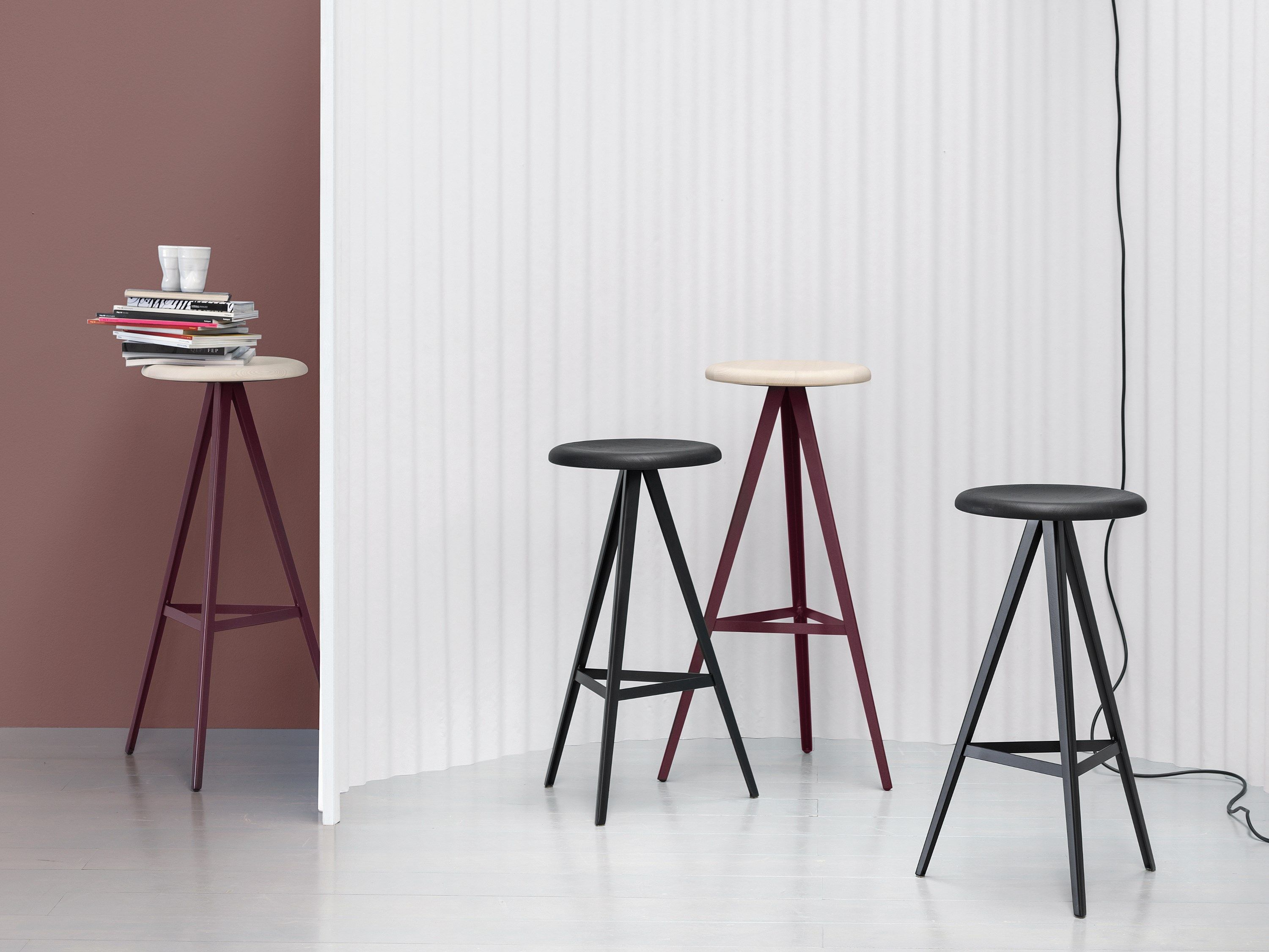 Деревянный барный стул TrabA' Aky ARCH-00060996 - Вид №1