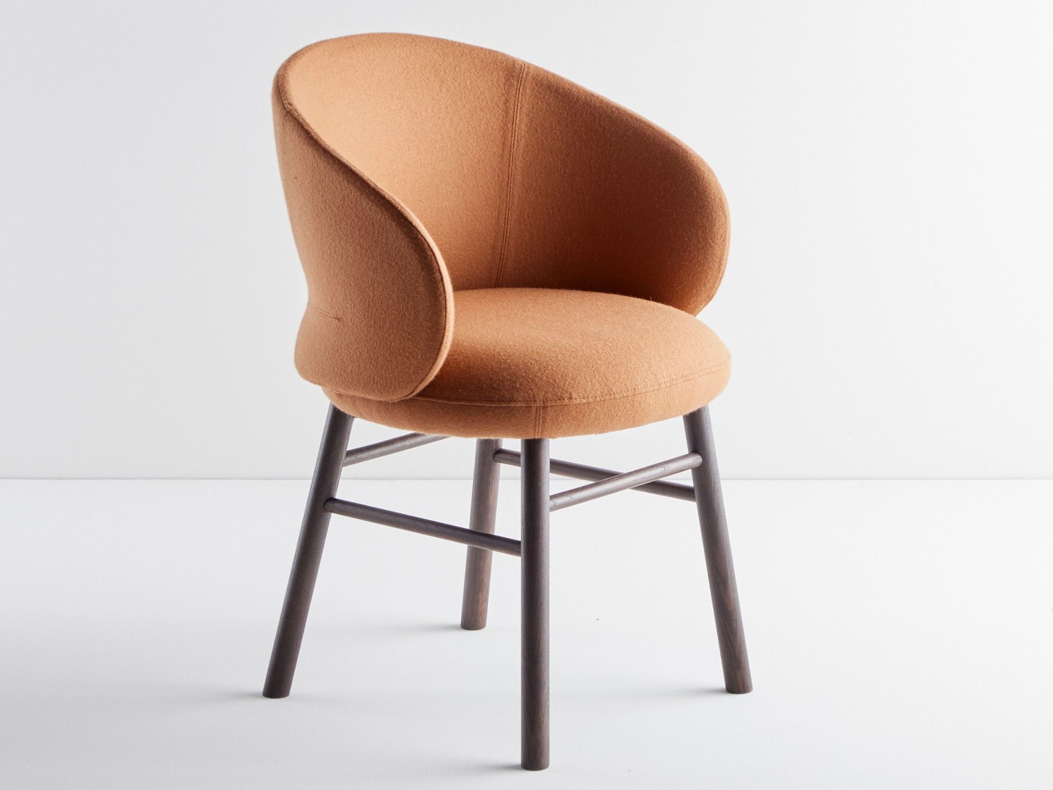 Мягкий тканевый стул с подлокотниками ALKI Pottolo ARCH-00011299