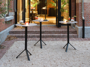 Высокий круглый стол с откидным верхом в Xeramica