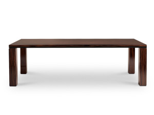 Деревянный прямоугольный стол