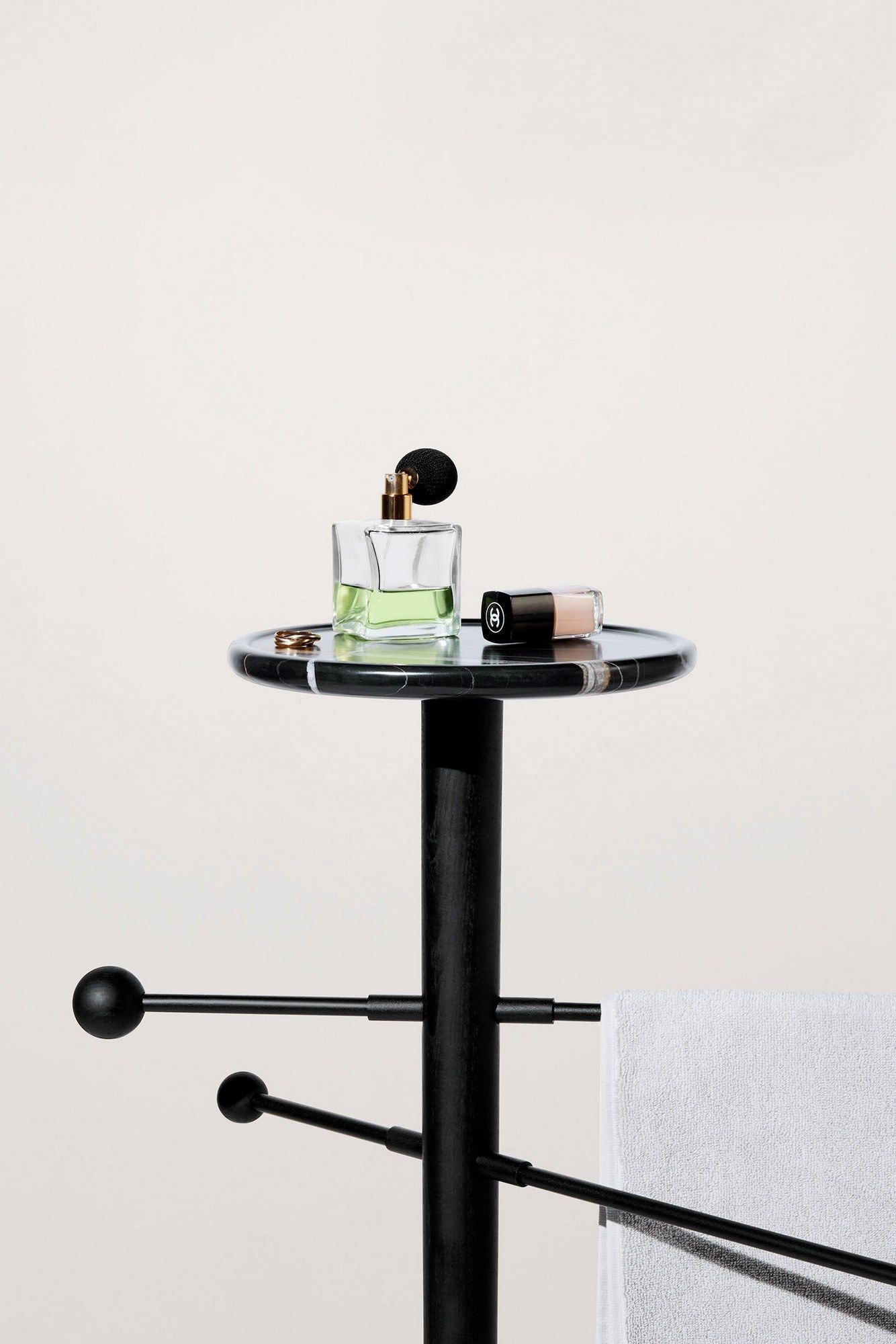 Деревянный напольный держатель для полотенец NOMON моменты ARCH-00093972 - Вид №5