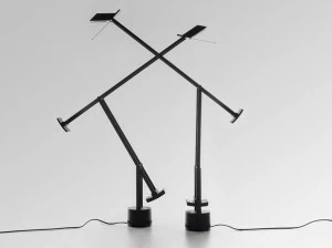 Artemide Настольная лампа регулируемая Tizio