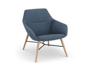 Тканевое кресло с подлокотниками